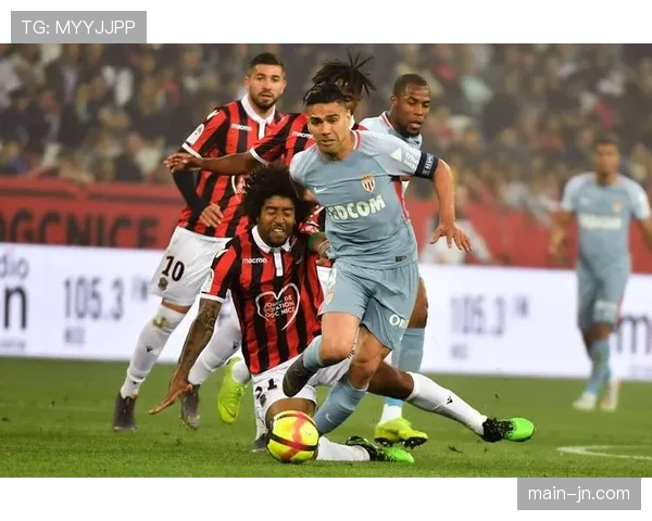 波尔图公布大名单，边路快炮加莱诺伤愈回归